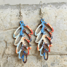 Carregar imagem no visualizador da galeria, Leaf Shape Wooden Dangle Earrings
