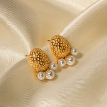 Carregar imagem no visualizador da galeria, Imitation Pearl Stainless Steel Stud Earrings
