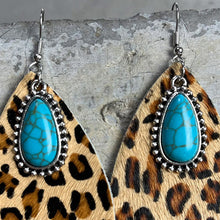 Carregar imagem no visualizador da galeria, Artificial Turquoise Teardrop Earrings
