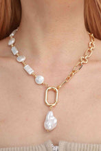 Load image into Gallery viewer, Freshwater Pearl Pendant Chunky Chain Necklace
