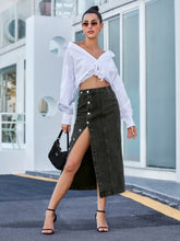 Carregar imagem no visualizador da galeria, Button Down Denim Skirt
