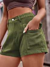 Carregar imagem no visualizador da galeria, High Waist Denim Shorts with Pockets
