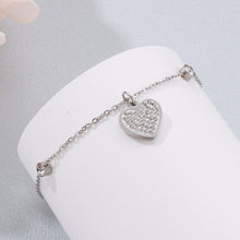 Carregar imagem no visualizador da galeria, Inlaid Rhinestone Titanium Steel Heart Bracelet
