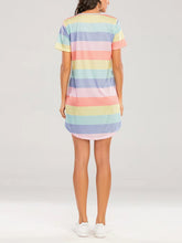 Carregar imagem no visualizador da galeria, Striped Round Neck Short Sleeve Tee Dress
