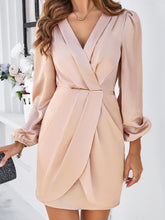 Carregar imagem no visualizador da galeria, Ruched Surplice Long Sleeve Mini Dress
