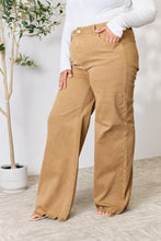 Carregar imagem no visualizador da galeria, RISEN Full Size Fringe Hem Wide Leg Jeans
