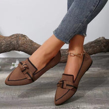 Carregar imagem no visualizador da galeria, Bow Contrast Trim Point Toe Loafers
