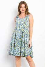 Carregar imagem no visualizador da galeria, Be Stage Full Size Print Wrinkle Free Ruffled Dress
