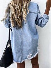 Carregar imagem no visualizador da galeria, Raw Hem Collared Neck Long Sleeve Denim Jacket
