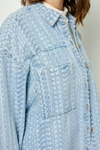 Carregar imagem no visualizador da galeria, Veveret Button Up Dropped Shoulder Denim Top
