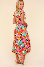 Carregar imagem no visualizador da galeria, Haptics Floral Midi Dress with Side Pockets
