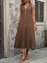 Carregar imagem no visualizador da galeria, Decorative Button Notched Sleeveless Dress
