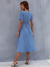 Carregar imagem no visualizador da galeria, Printed Round Neck Short Sleeve Midi Dress
