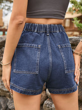 Carregar imagem no visualizador da galeria, High Waist Denim Shorts with Pockets
