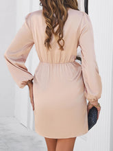 Carregar imagem no visualizador da galeria, Ruched Surplice Long Sleeve Mini Dress
