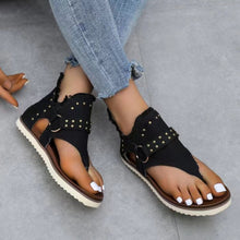 Carregar imagem no visualizador da galeria, Studded Raw Hem Flat Sandals
