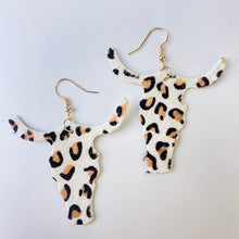 Carregar imagem no visualizador da galeria, Genuine Cowhide Leather Dangle Earrings
