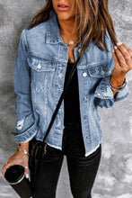 Carregar imagem no visualizador da galeria, Distressed Raw Hem Denim Jacket
