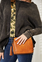 Carregar imagem no visualizador da galeria, SHOMICO PU Leather Wide Strap Crossbody Bag
