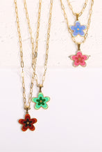 Carregar imagem no visualizador da galeria, Flower Pendant Stainless Steel Necklace
