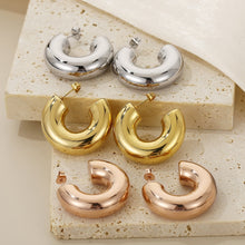 Carregar imagem no visualizador da galeria, Stainless Steel C-Hoop Earrings
