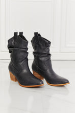 Carregar imagem no visualizador da galeria, MMShoes Better in Texas Scrunch Cowboy Boots in Navy
