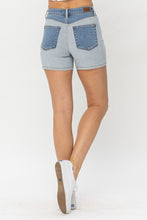 Carregar imagem no visualizador da galeria, Judy Blue Full Size Color Block Denim Shorts
