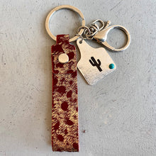 Carregar imagem no visualizador da galeria, Genuine Leather Alloy Keychain
