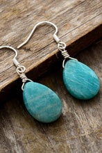 Carregar imagem no visualizador da galeria, Handmade Natural Stone Teardrop Earrings
