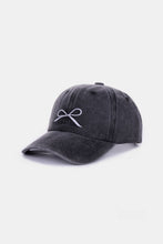 Carregar imagem no visualizador da galeria, Zenana Bow Embroidered Washed Cotton Caps
