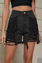 Carregar imagem no visualizador da galeria, Fringe Trim Distressed Denim Shorts with Pockets
