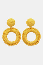 Carregar imagem no visualizador da galeria, Round Shape Raffia Grass Dangle Earrings
