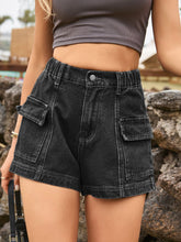 Carregar imagem no visualizador da galeria, High Waist Denim Shorts with Pockets
