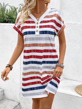 Carregar imagem no visualizador da galeria, Striped V-Neck Short Sleeve Dress
