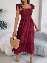 Carregar imagem no visualizador da galeria, Smocked Square Neck Cap Sleeve Midi Dress
