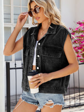 Carregar imagem no visualizador da galeria, Pocketed Button Up Sleeveless Denim Jacket
