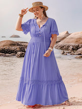 Carregar imagem no visualizador da galeria, Plus Size Lace Detail Tie Neck Short Sleeve Maxi Dress
