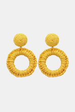 Carregar imagem no visualizador da galeria, Round Shape Raffia Grass Dangle Earrings
