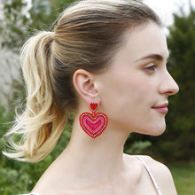 Carregar imagem no visualizador da galeria, Rhinestone Beaded Heart Dangle Earrings
