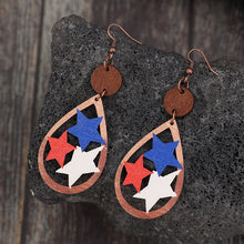 Carregar imagem no visualizador da galeria, Cutout Star Wooden Dangle Earrings
