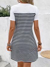 Carregar imagem no visualizador da galeria, Striped Round Neck Short Sleeve Mini Tee Dress
