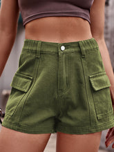 Carregar imagem no visualizador da galeria, High Waist Denim Shorts with Pockets
