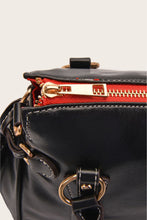 Carregar imagem no visualizador da galeria, PU Leather Handbag
