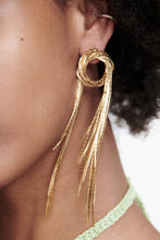 Carregar imagem no visualizador da galeria, Round Shape Fringed Copper Earrings
