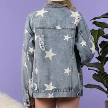 Carregar imagem no visualizador da galeria, Star Distressed Denim Shacket
