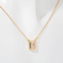 Carregar imagem no visualizador da galeria, Inlaid Zircon Brass Pendant Necklace
