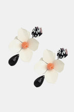 Carregar imagem no visualizador da galeria, Bloosom Flower and Teardrop Resin Dangle Earrings
