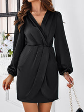 Carregar imagem no visualizador da galeria, Ruched Surplice Long Sleeve Mini Dress
