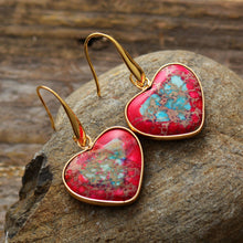 Carregar imagem no visualizador da galeria, Natural Stone Heart Drop Earrings
