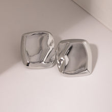 Carregar imagem no visualizador da galeria, Stainless Steel Square Stud Earrings
